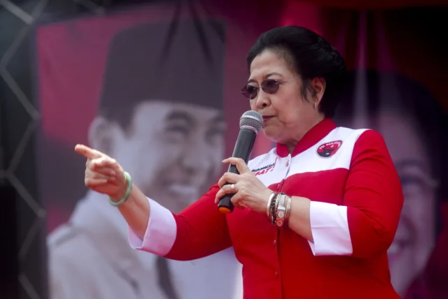 Survey Indikator : PDIP Belum Solid Mendukung Edy - Hasan